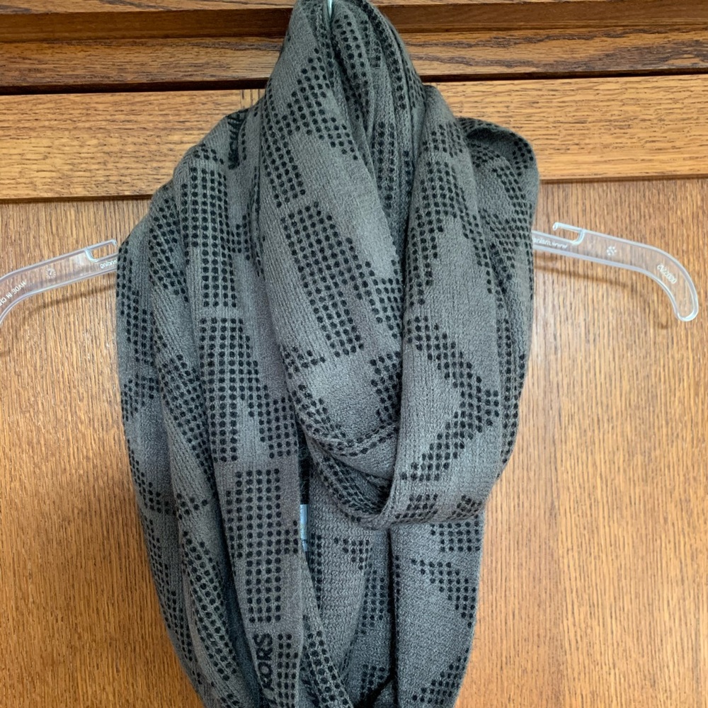 Michael Kors infinity scarf